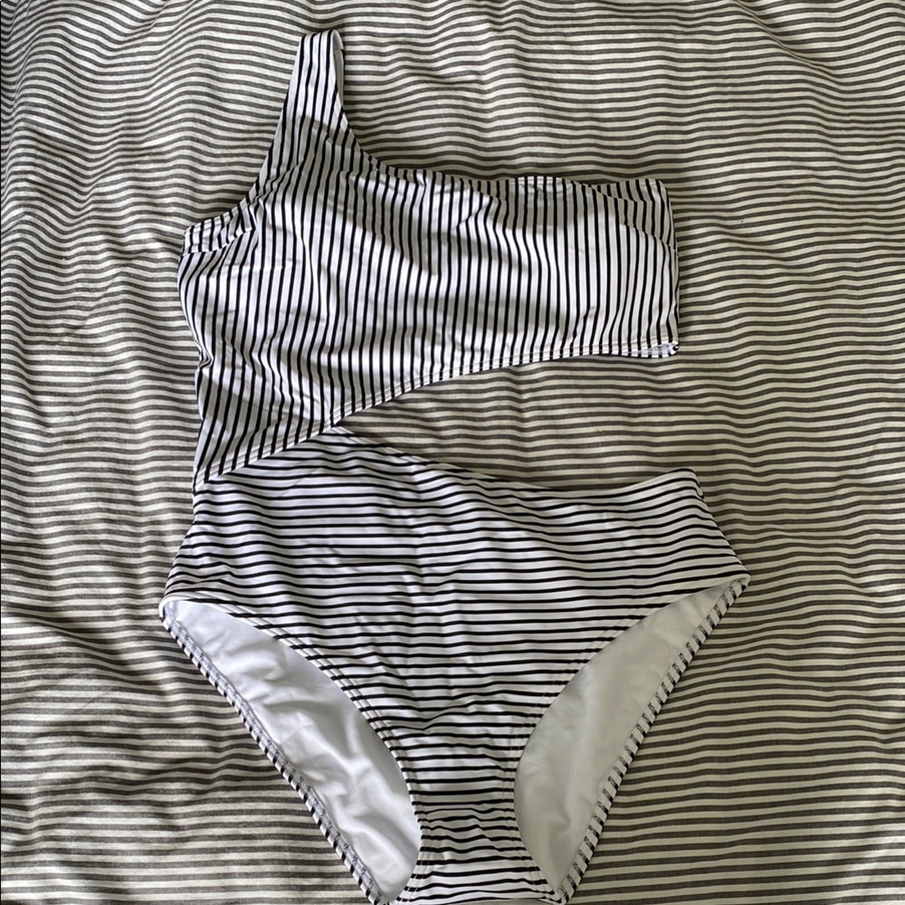 Abercrombie & Fitch Black and White Striped One-Piece Swimsuit